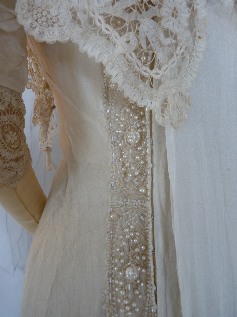 23 antique bridal gown