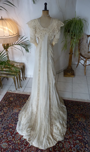 26 antique bridal gown