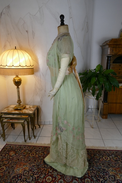 28 antique Jeanne Halle dress 1912