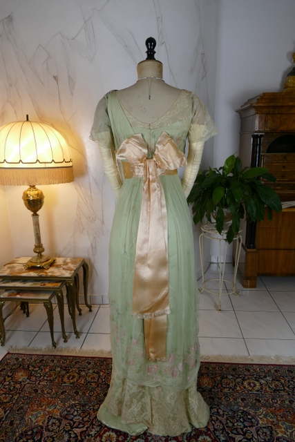 30 antique Jeanne Halle dress 1912