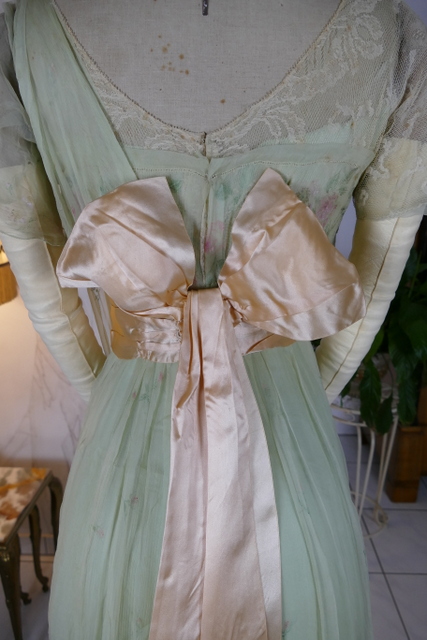 33 antique Jeanne Halle dress 1912
