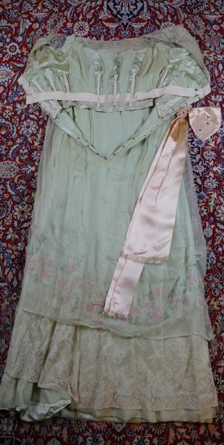 45 antique Jeanne Halle dress 1912