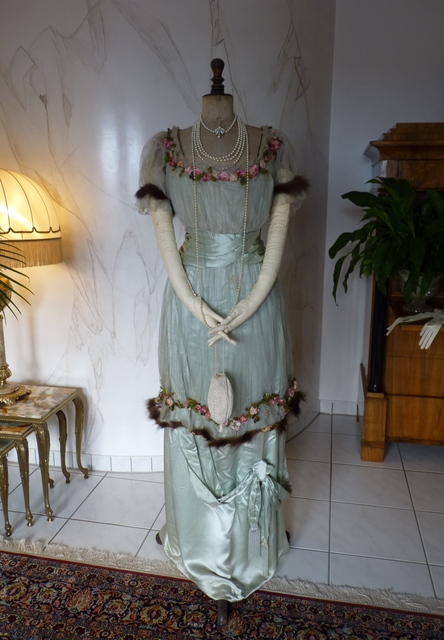 antikes Abendkleid 1912
