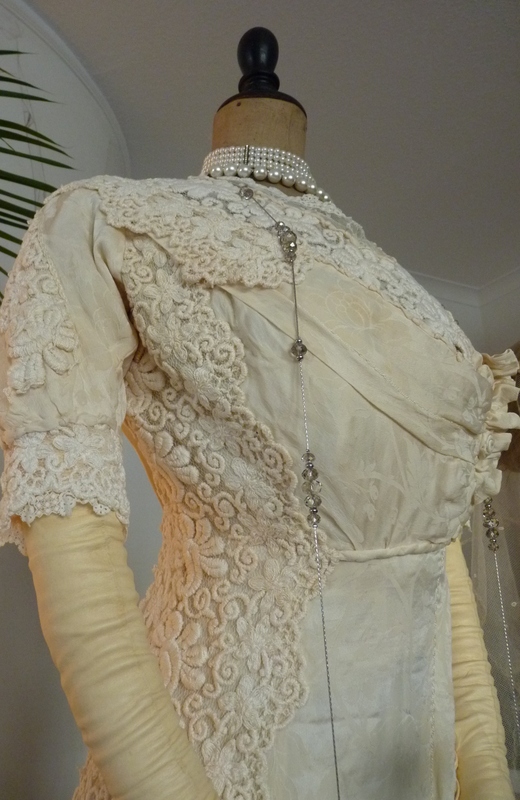 16 antique wedding dress