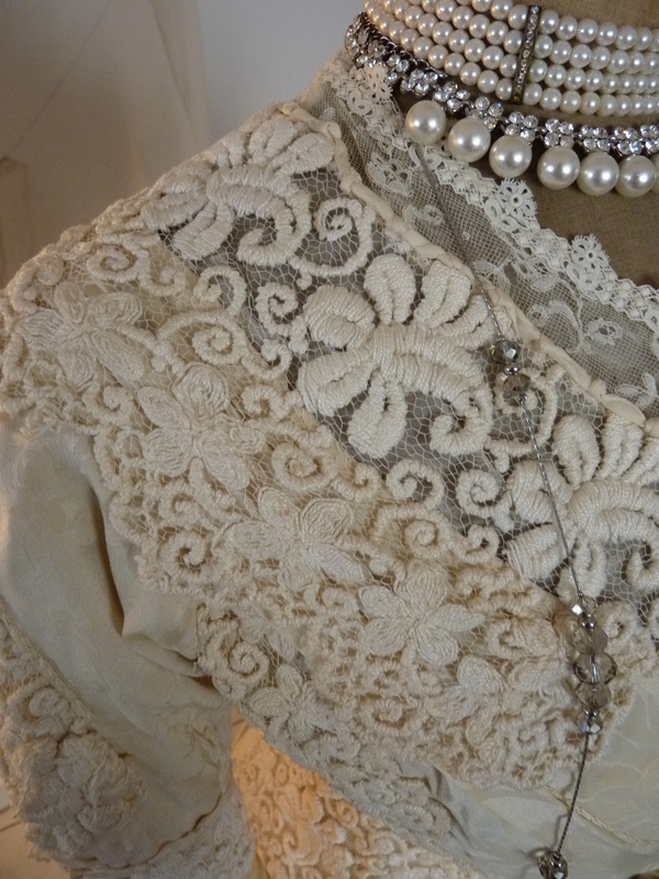 18 antique wedding dress