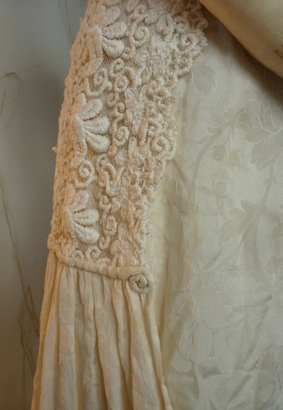 19 antique wedding dress
