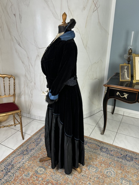 10 antique velvet coat 1915