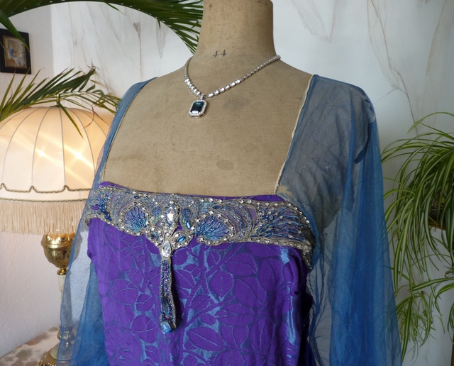 11 antique dress 1907