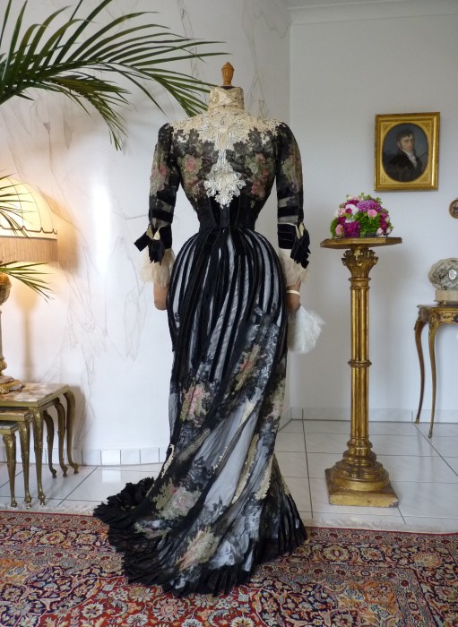 61 antique-evening-gown