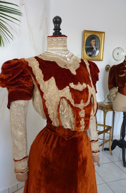 antikes Kleid, Kleid 1901, antikes Ausgeh-Ensemble, Ausgeh-Ensemble 1901, antikes Ausgehkleid, antikes Empfangskleid, Mode 1901
