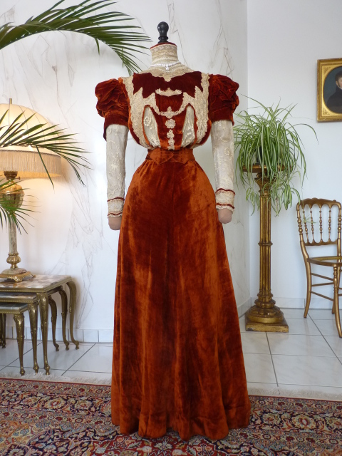 35a antique gown