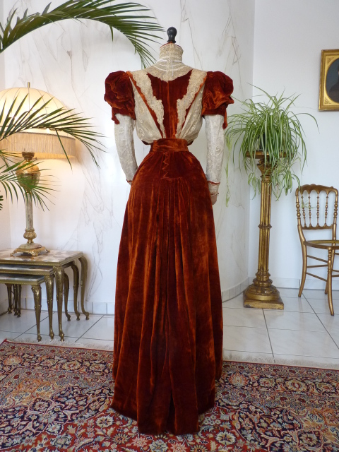 38e antique gown