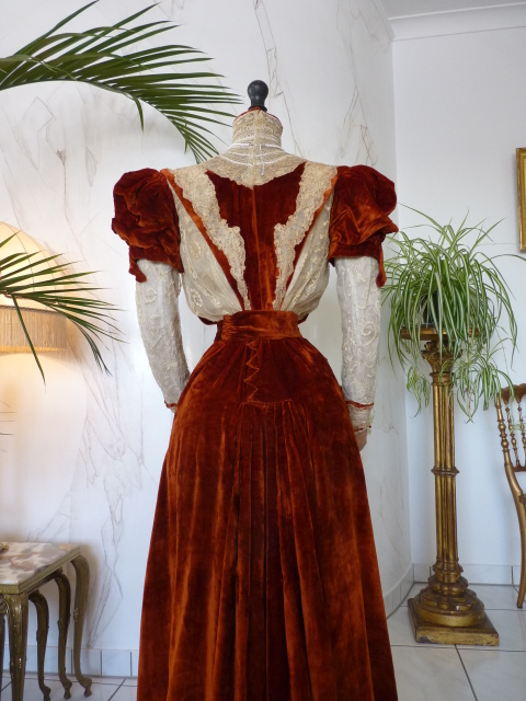 38g antique gown