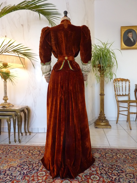 46c antique gown