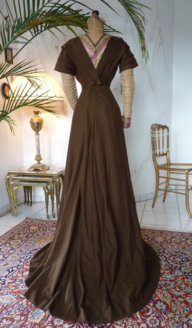 Art Noveau Dress, Art Nouveau Gown, antique gown, antique dress, Dress 1910, gown 1910, antique cashmere gown, antique afternoon dress, abito antico, antique reception dress, antique dinner dress