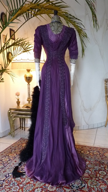 18 antique dress