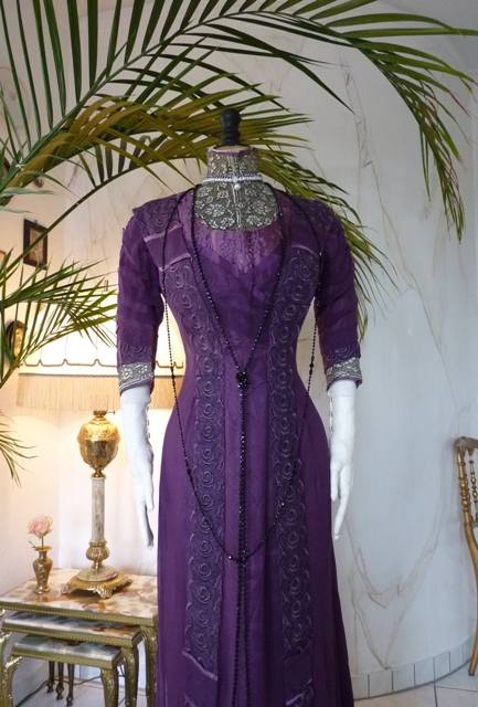 7a antique dress
