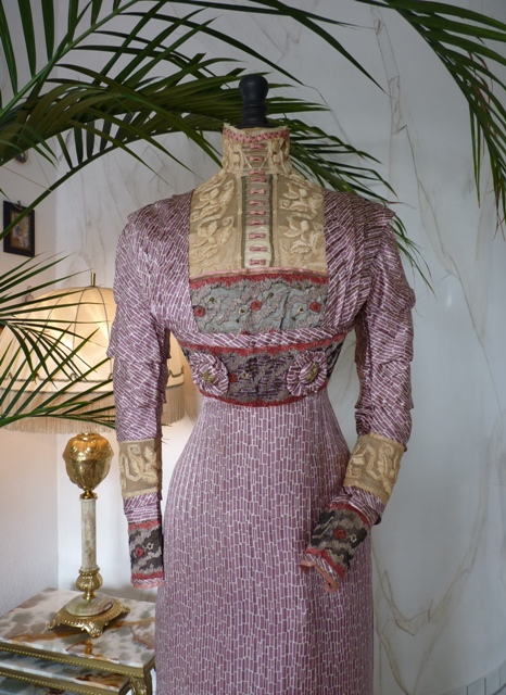 8a antique dress