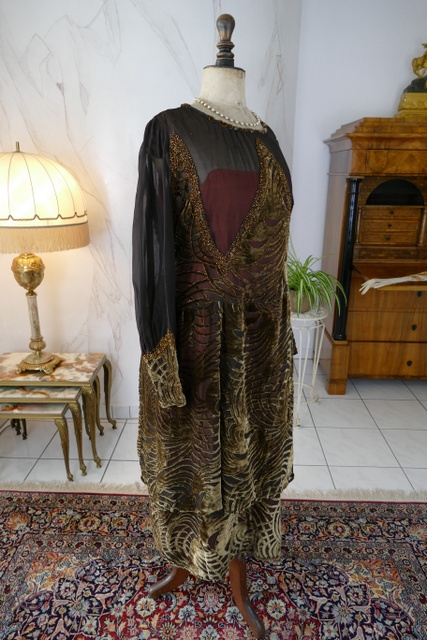 25 antique day dress 1923
