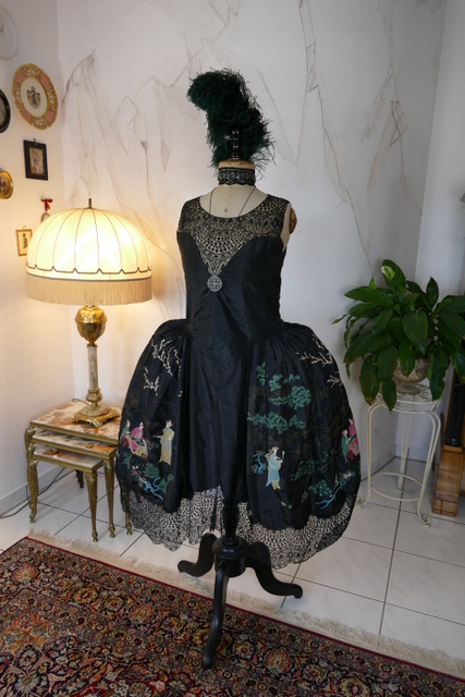 2 antique robe de style 1924