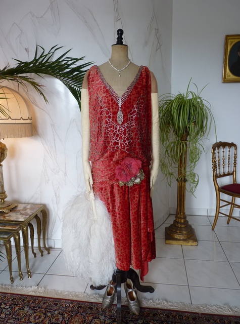2 antique flapper dress Worth 1920