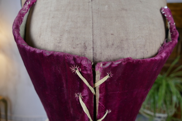 1 antique rococo corset 1740
