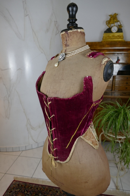 9 antique rococo corset 1740