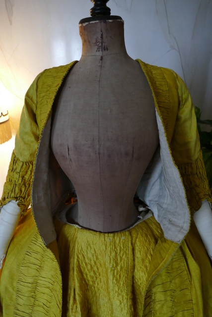 42 antique robe a la francaise 1760