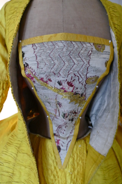 44 antique robe a la francaise 1760
