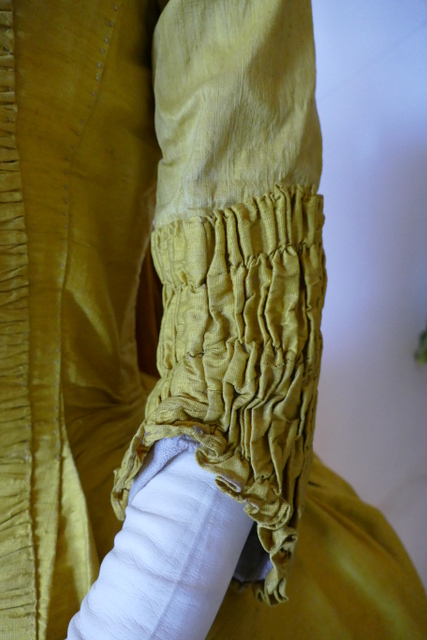 5 antique robe a la francaise 1760