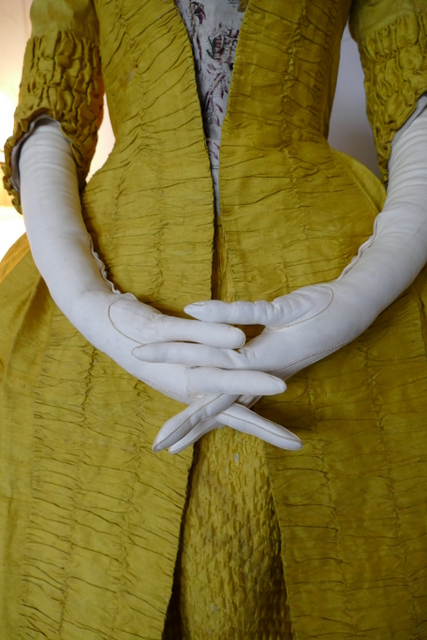8 antique robe a la francaise 1760