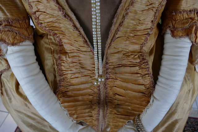 11 antique rococo robe manteau 1775