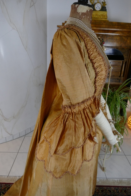 28 antique rococo dress 1775