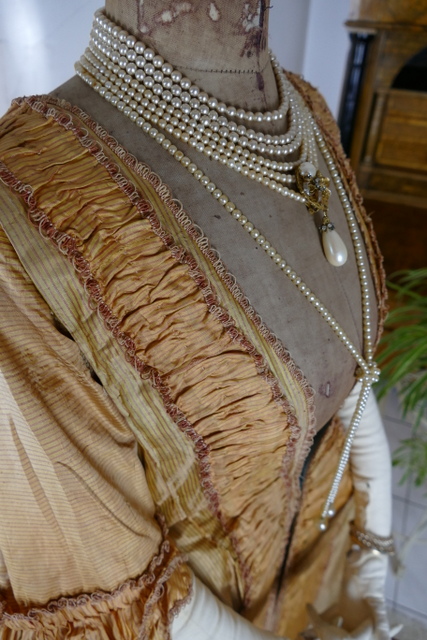 32 antikes rokoko Kleid 1775