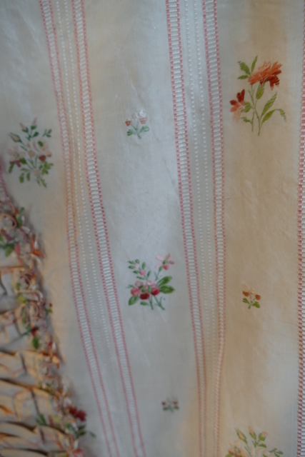 27 antique robe a la Francaise 1770