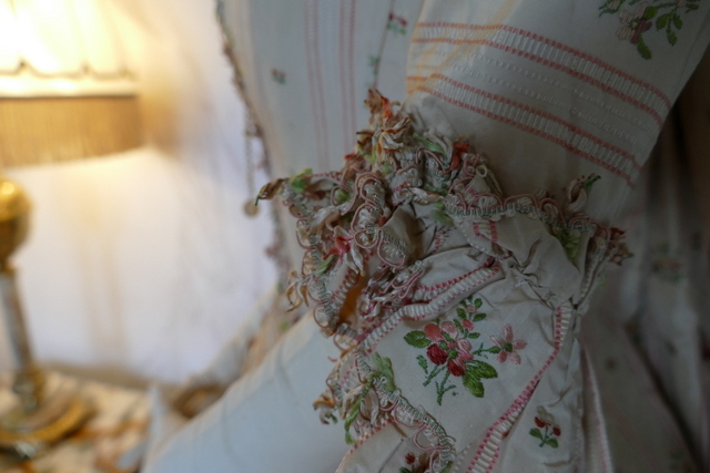 29 antique robe a la Francaise 1770