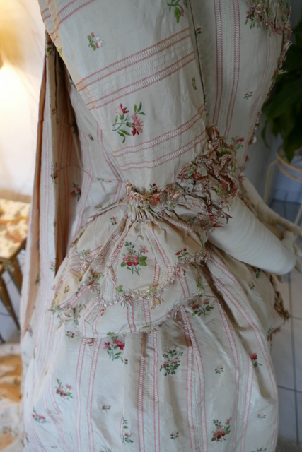 43 antique robe a la Francaise 1770