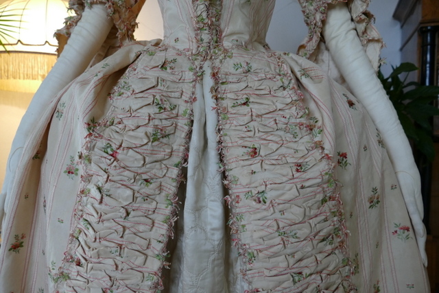 5 antique robe a la Francaise 1770
