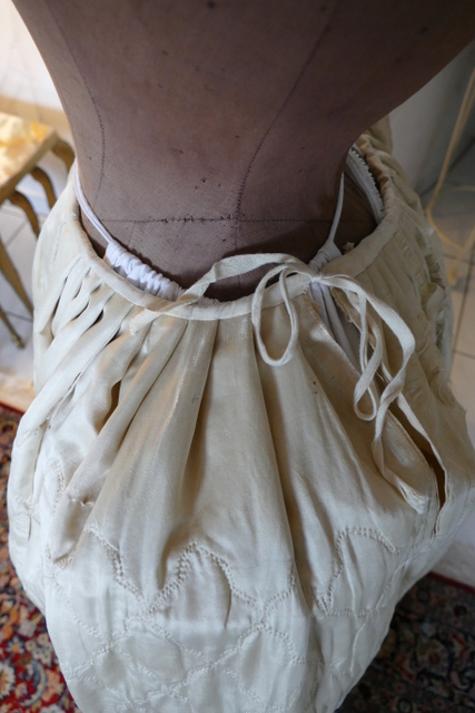 61 antique robe a la Francaise 1770