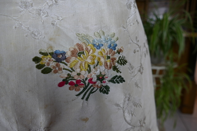14 antique rococo robe a l anglaise 1770
