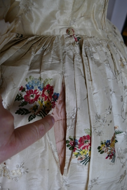 19a antique rococo robe a l anglaise 1770