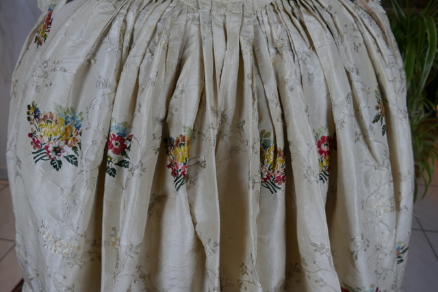 24 antique rococo robe a l anglaise 1770