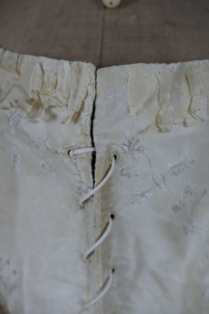 34 antique rococo robe a l anglaise 1770