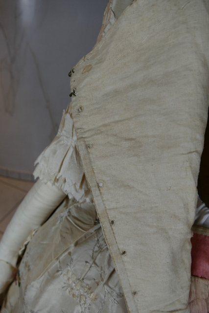 37 antique rococo robe a l anglaise 1770