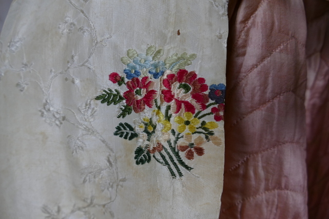 7 antique rococo robe a l anglaise 1770