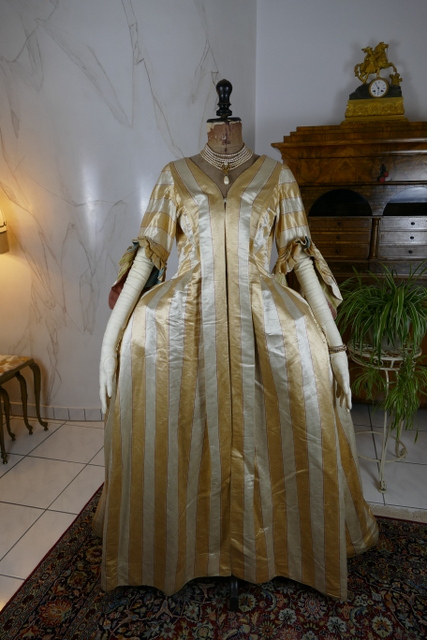 10 Rococo Manteau Robe a la Francaise 1770