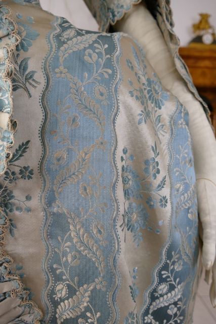 10 antique robe a la francaise 1770