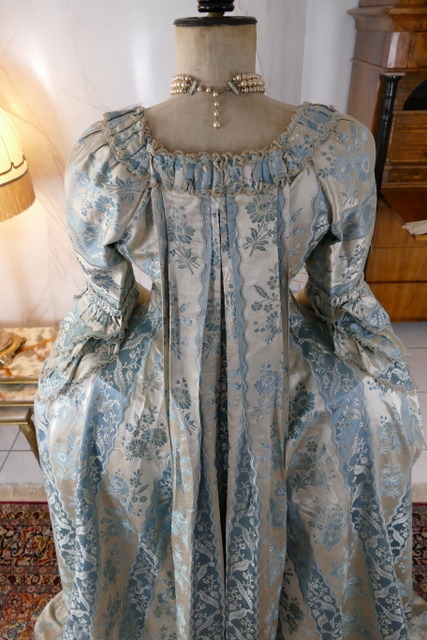27 antique robe a la francaise 1770