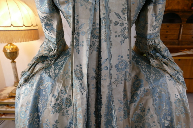 29 antique robe a la francaise 1770