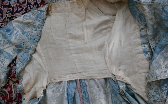 52 antique robe a la francaise 1770